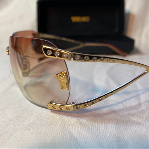 VINTAGE GIANNI VERSACE SUNGLASSES - Picture 3 of 5